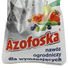 Azofoska to nawóz ogrodniczy dla wymagających roślin, idealny do kwiatów, owoców i warzyw. Nie stosuj go do roślin wrażliwych na składniki odżywcze.