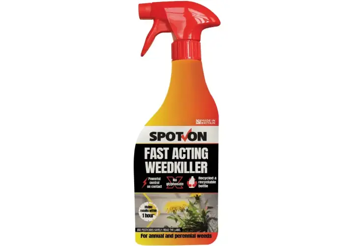 Butelka z opryskiem "Spot On Fast Acting Weedkiller", zawierająca kwas pelargonowy. Szybko zwalcza chwasty, widoczne efekty po godzinie.