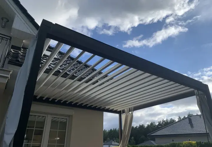 Ile kosztuje pergola Renson? Ceny, modele i co wpływa na koszt