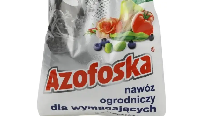 Azofoska to nawóz ogrodniczy dla wymagających roślin, idealny do kwiatów, owoców i warzyw. Nie stosuj go do roślin wrażliwych na składniki odżywcze.